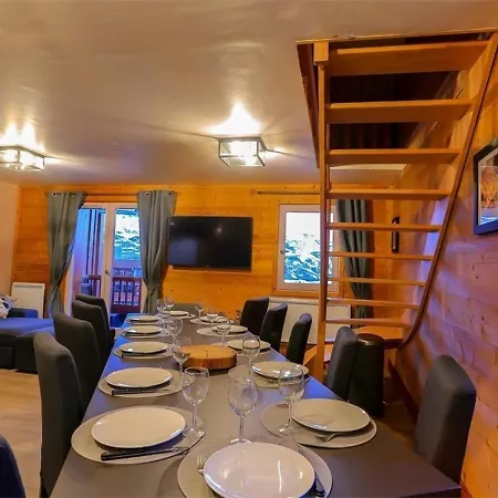 Duplex Rénové à - 12 Pers, 4 Chambres, Garage, Proche Pistes Et Commerces - Fr-1-637-40 *