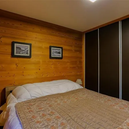 Duplex Rénové à - 12 Pers, 4 Chambres, Garage, Proche Pistes Et Commerces - Fr-1-637-40